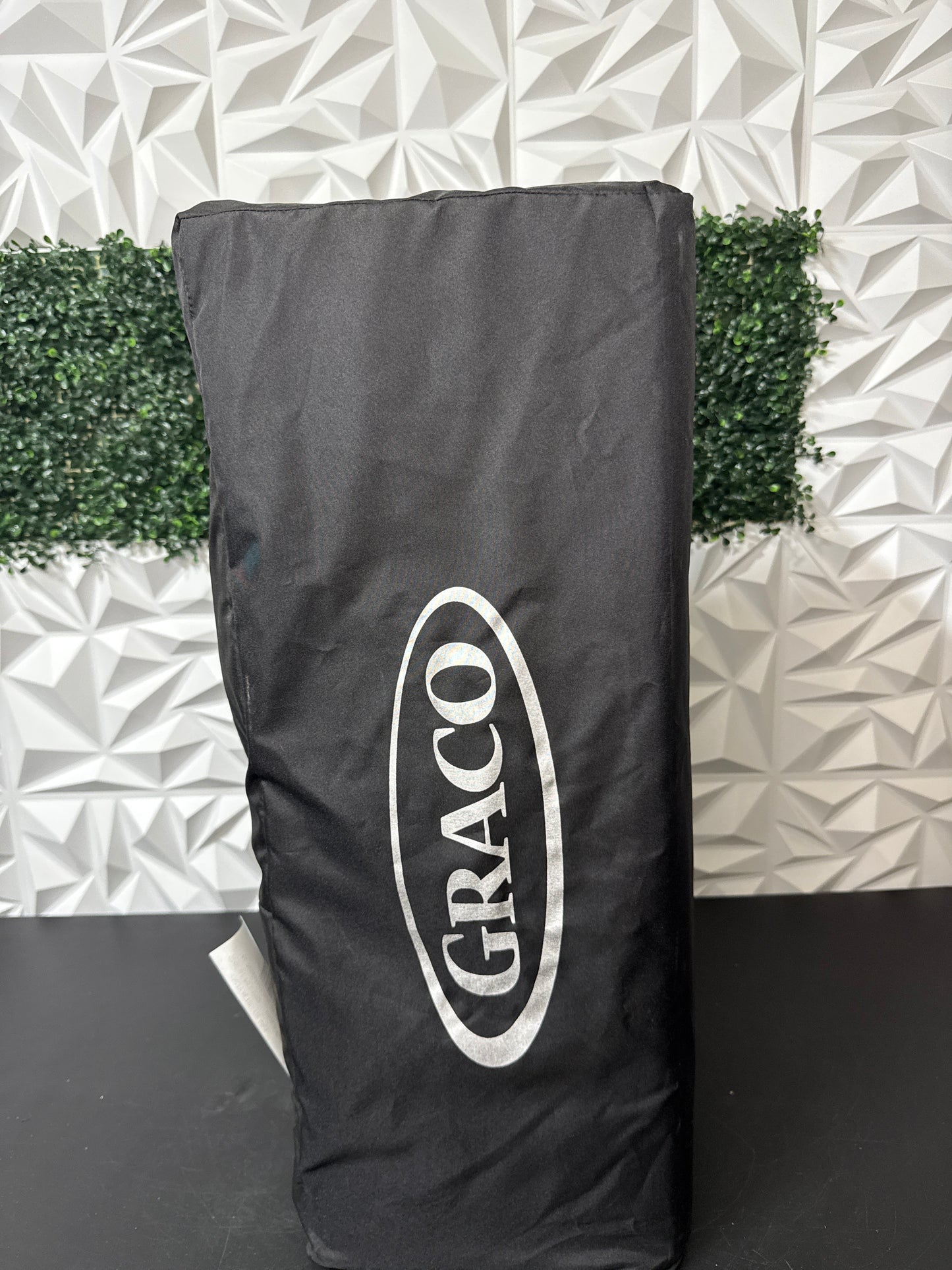 Pack 'n Play On the Go Zip Playard
