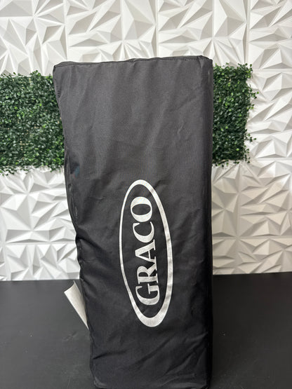 Pack 'n Play On the Go Zip Playard