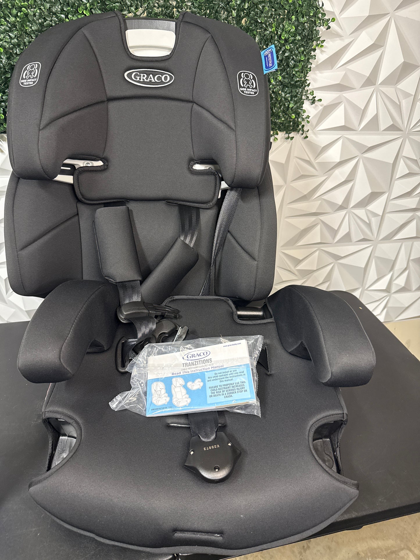 Graco Tranzitions 3-in-1 Harness Booster Car Seat
